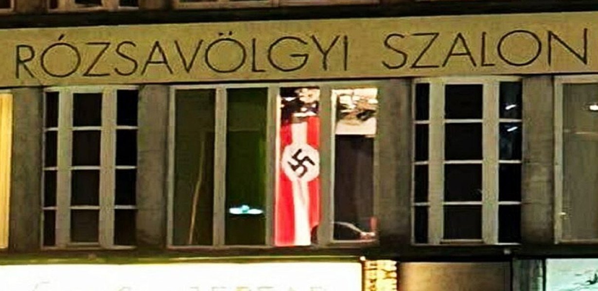 Zsidó színművész vonta fel a „náci zászlót” Budapesten