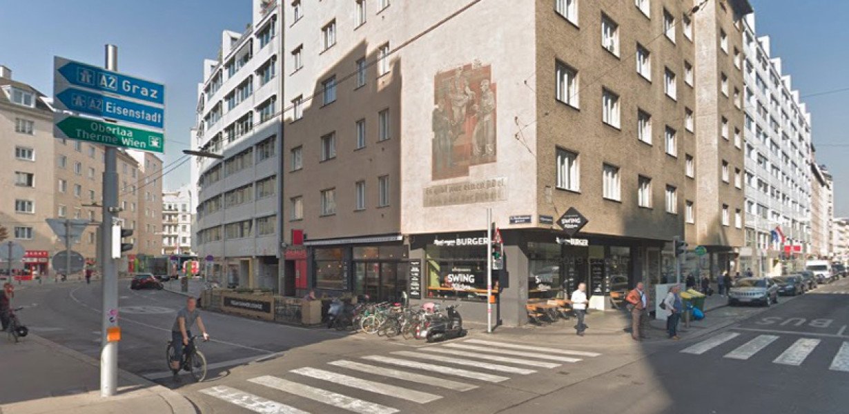 Ma is a Führer szavai olvashatók egy bécsi társasház falán