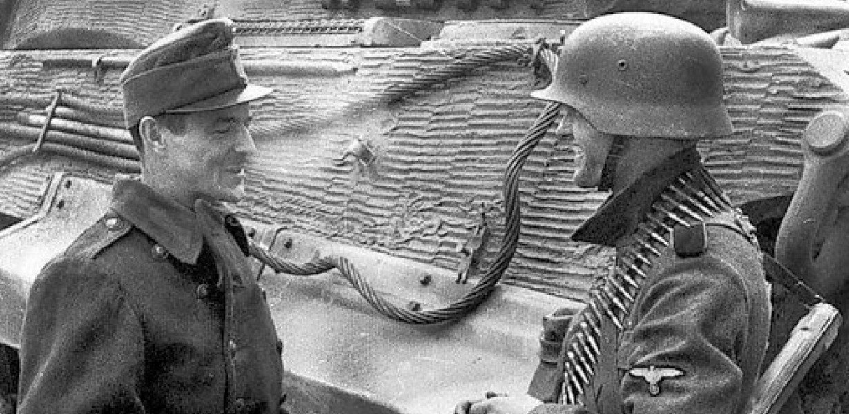 Egy legendás fotó a Budai Várból, 1944-ből, és ami mögötte van