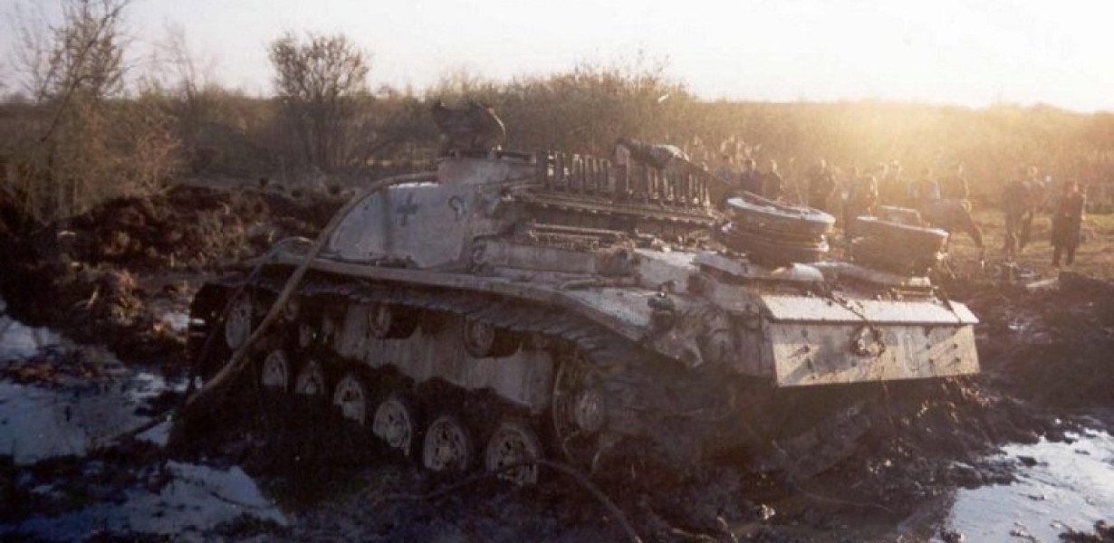 Hét évtizeden át pihentek a mocsár mélyén a német Wehrmacht harckocsizói