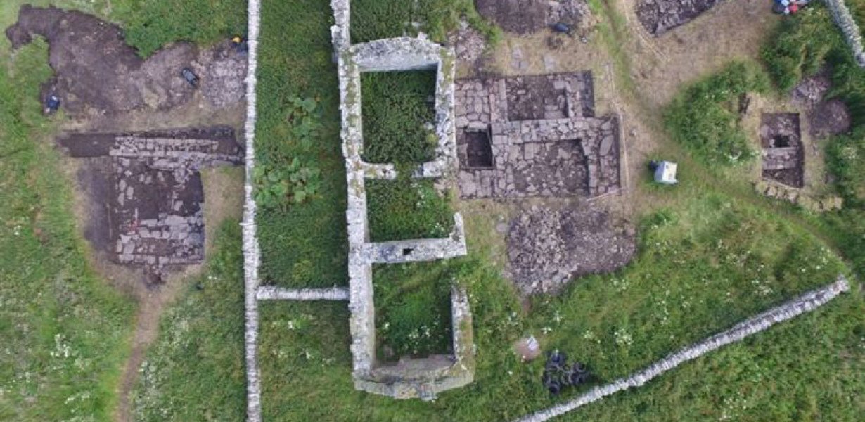 800 éves föld alatti viking ivócsarnokot fedeztek fel a régészek