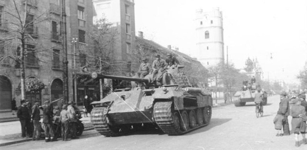 Többszörös veszteség árán tudtak csak áttörni a szovjetek a Hortobágyon