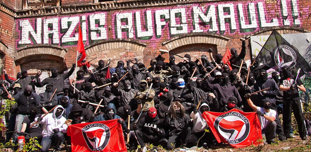 A kurd terroristák által kiképzett nemzetközi antifa felforgató terrortevékenységéről
